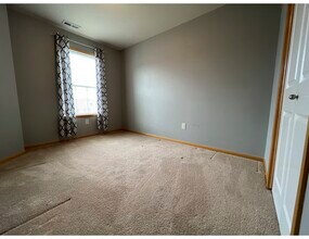 4536 NE McDougal Ln in Ankeny, IA - Building Photo - Building Photo