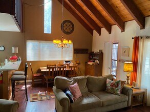 2755 Hank Monk Ave in South Lake Tahoe, CA - Building Photo - Building Photo