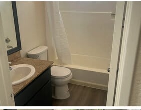 455 Cherry Ln in Manteca, CA - Building Photo - Building Photo