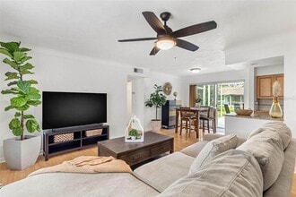 6190 36th Ave N in St. Petersburg, FL - Building Photo - Building Photo