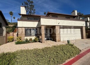 2148 Skyview Glen in Escondido, CA - Building Photo - Building Photo