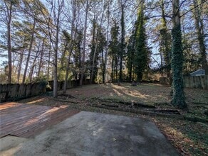 1853 Boulderview Dr SE in Atlanta, GA - Foto de edificio - Building Photo