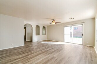 2463 E Sheffield Ave in Gilbert, AZ - Building Photo - Building Photo