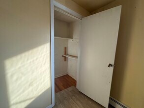 90 Roosevelt Ave in Jersey City, NJ - Building Photo - Building Photo