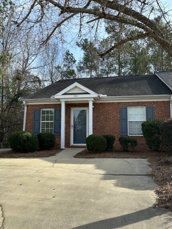 property at 246 Waverly Ct