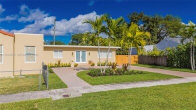 6499 SW 39th St in Miami, FL - Building Photo - Building Photo