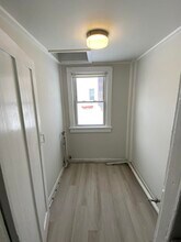 2127 2nd Ave, Unit Floor 1 in Watervliet, NY - Building Photo - Building Photo