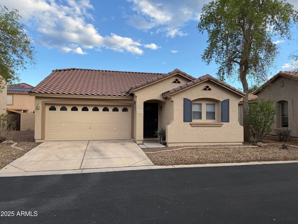 17017 W Rimrock St in Surprise, AZ - Building Photo