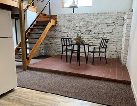 1048 Danby Rd in Ithaca, NY - Building Photo - Building Photo