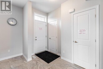 2314 Natasha Cir in Oakville, ON - Building Photo - Building Photo