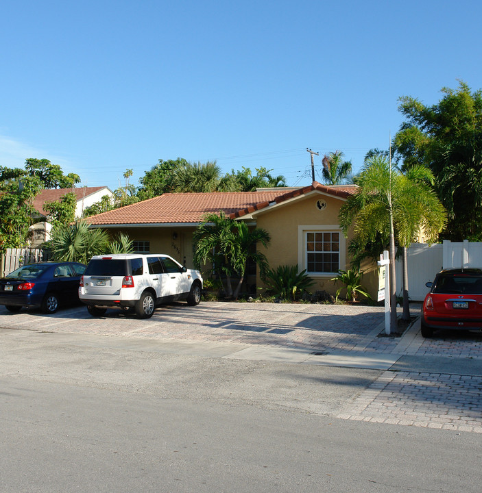 1635 NE 3rd Ct in Fort Lauderdale, FL - Building Photo