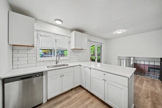 9587 Dudley Dr in Westminster, CO - Building Photo - Building Photo