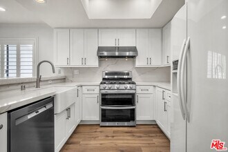 1655 Selby Ave in Los Angeles, CA - Building Photo - Building Photo