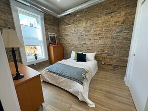 601 Green Bay Rd, Unit 201 in Wilmette, IL - Building Photo - Building Photo