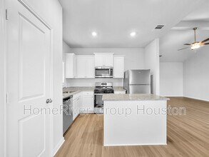 313 Kim Ln in Waller, TX - Building Photo - Building Photo