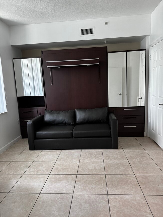 property at 2150 Van Buren St