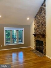 11690 Fox Glen Dr in Oakton, VA - Building Photo - Building Photo