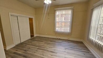 743 S Burlington Ave in Los Angeles, CA - Building Photo - Building Photo