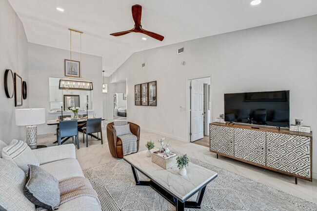 225 Cypress Point Dr