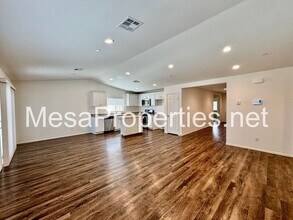 10574 Pampas Ct in Adelanto, CA - Building Photo - Building Photo