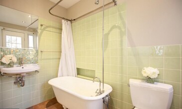 101 W 39th St, Unit Hamilton 3C in Baltimore, MD - Building Photo - Building Photo