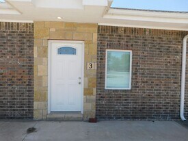 2049 SW 100th St in Augusta, KS - Building Photo