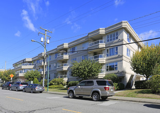 Franklin Place in White Rock, BC - Building Photo - Building Photo