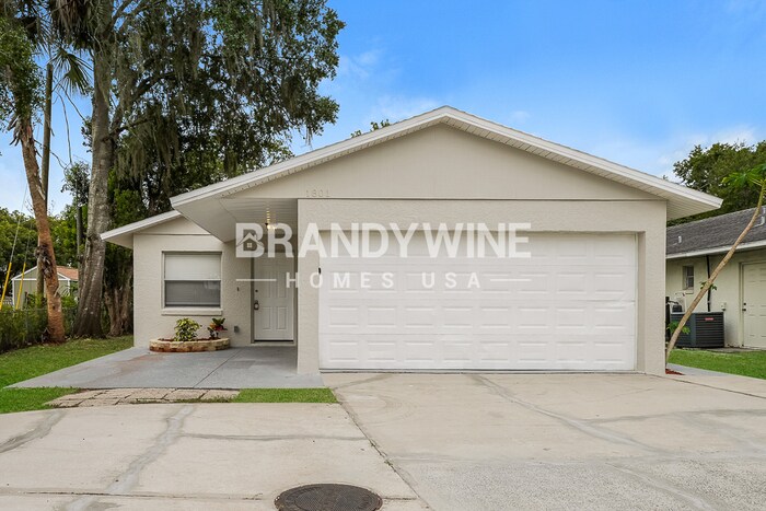 1801 17th St in St. Cloud, FL - Foto de edificio