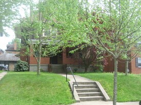 143 S Euclid Ave, Unit 1 in Pittsburgh, PA - Building Photo