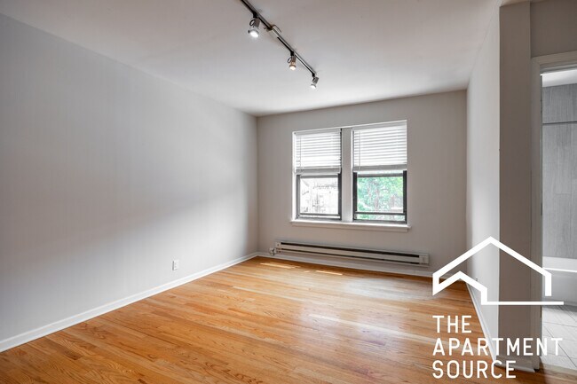 2832 W Palmer St, Unit 309 in Chicago, IL - Building Photo - Building Photo