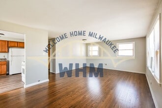 5921 N 69th St in Milwaukee, WI - Building Photo - Building Photo