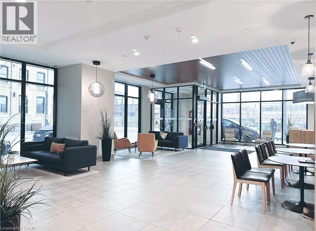 108 Garment St in Kitchener, ON - Building Photo - Building Photo