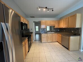 200 S Houston Springs Blvd in Perry, GA - Building Photo - Building Photo