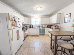 28 Fisk Ave in Somerville, MA - Building Photo - Building Photo