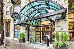 425 Vine St, Unit 325 in Seattle, WA - Building Photo