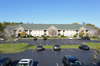 Willow Brook Greens Apartments in Brookfield, WI - Foto de edificio - Building Photo