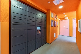 Coral Designer Studio Community Living in Los Angeles, CA - Building Photo - Interior Photo