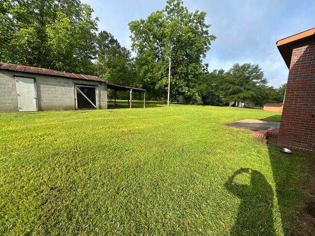 1101 Phillips Rd in Warm Springs, GA - Building Photo - Building Photo