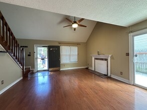 3990 Roebling Ln in Virginia Beach, VA - Building Photo - Building Photo