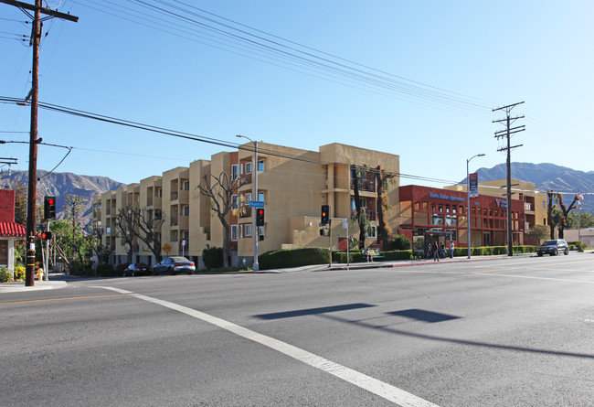 Burns Manor Apartments in Sunland, CA - Building Photo - Building Photo