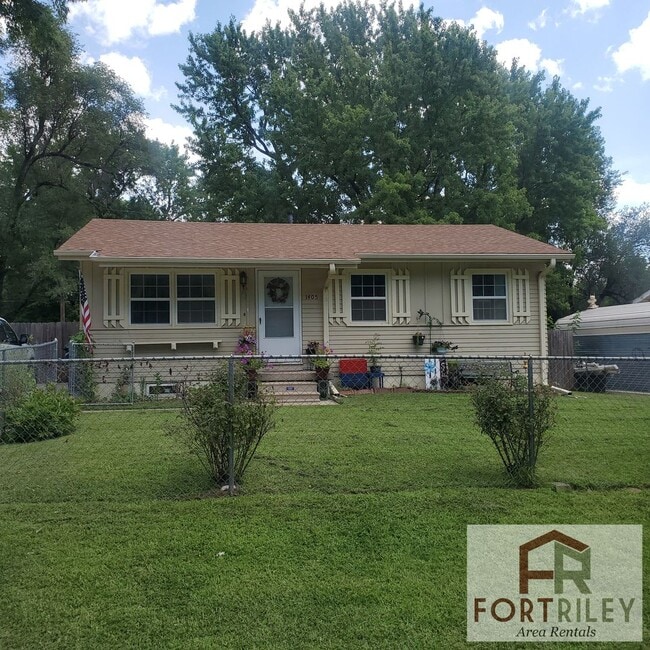 property at 1405 Bel Air Dr
