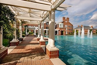 Carmel Center in Carmel, IN - Foto de edificio - Building Photo