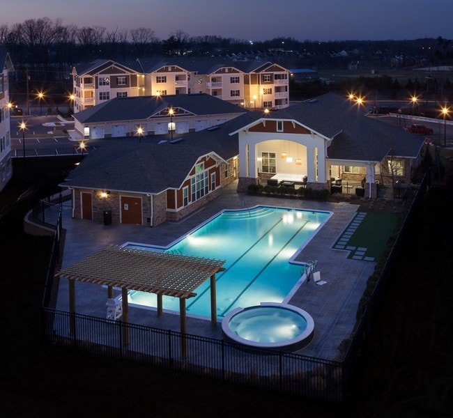 River Oaks Woodbridge, VA Apartments