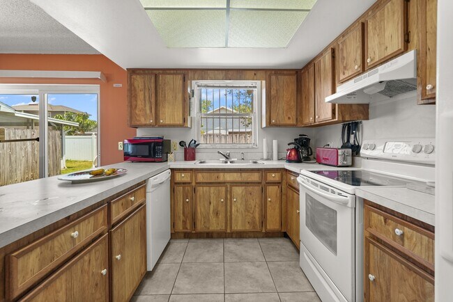 11891 Atlin Dr in Orlando, FL - Building Photo - Building Photo