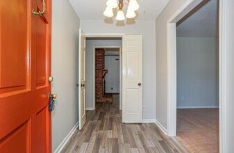 5765 Dobson Dr in Fayetteville, NC - Building Photo - Building Photo
