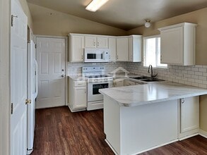 1343 S 2700 E in Spanish Fork, UT - Foto de edificio - Building Photo