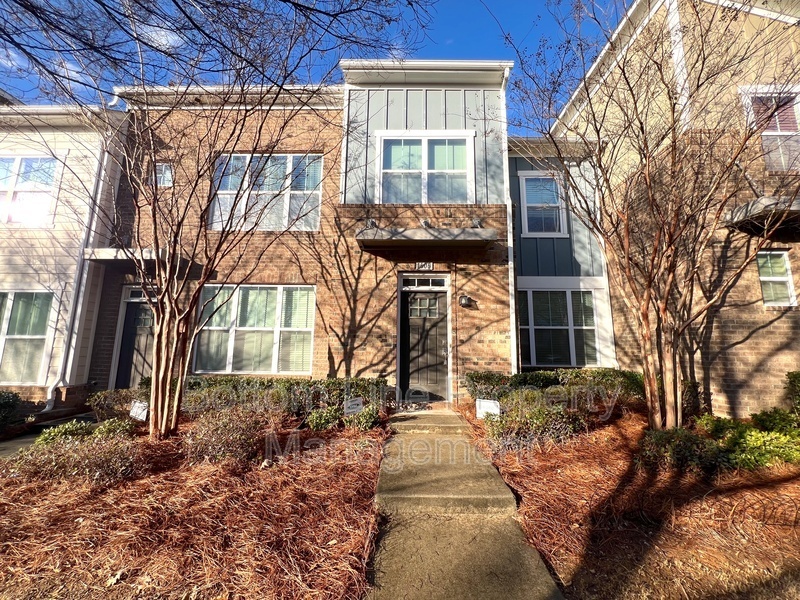 1606 Pat Garrett St in Charlotte, NC - Building Photo