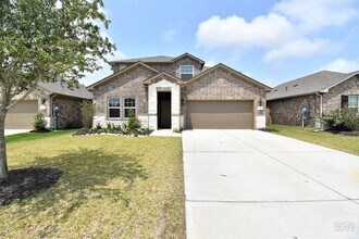 10012 Deussen Ln in Texas City, TX - Building Photo - Building Photo