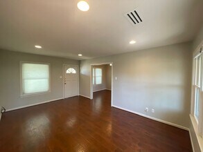 501 Pennington Dr in Corpus Christi, TX - Building Photo - Building Photo