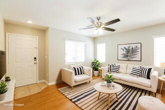 8752 S Cadence Crossing Way in Las Vegas, NV - Foto de edificio - Building Photo